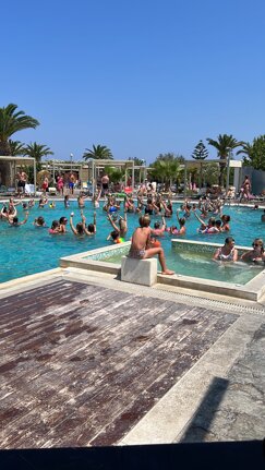 77ab13df-d7ba-4bd3-a99e-aeff46e47ef2 2.jpeg