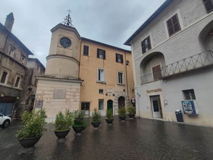 piazza rivarola.jpeg