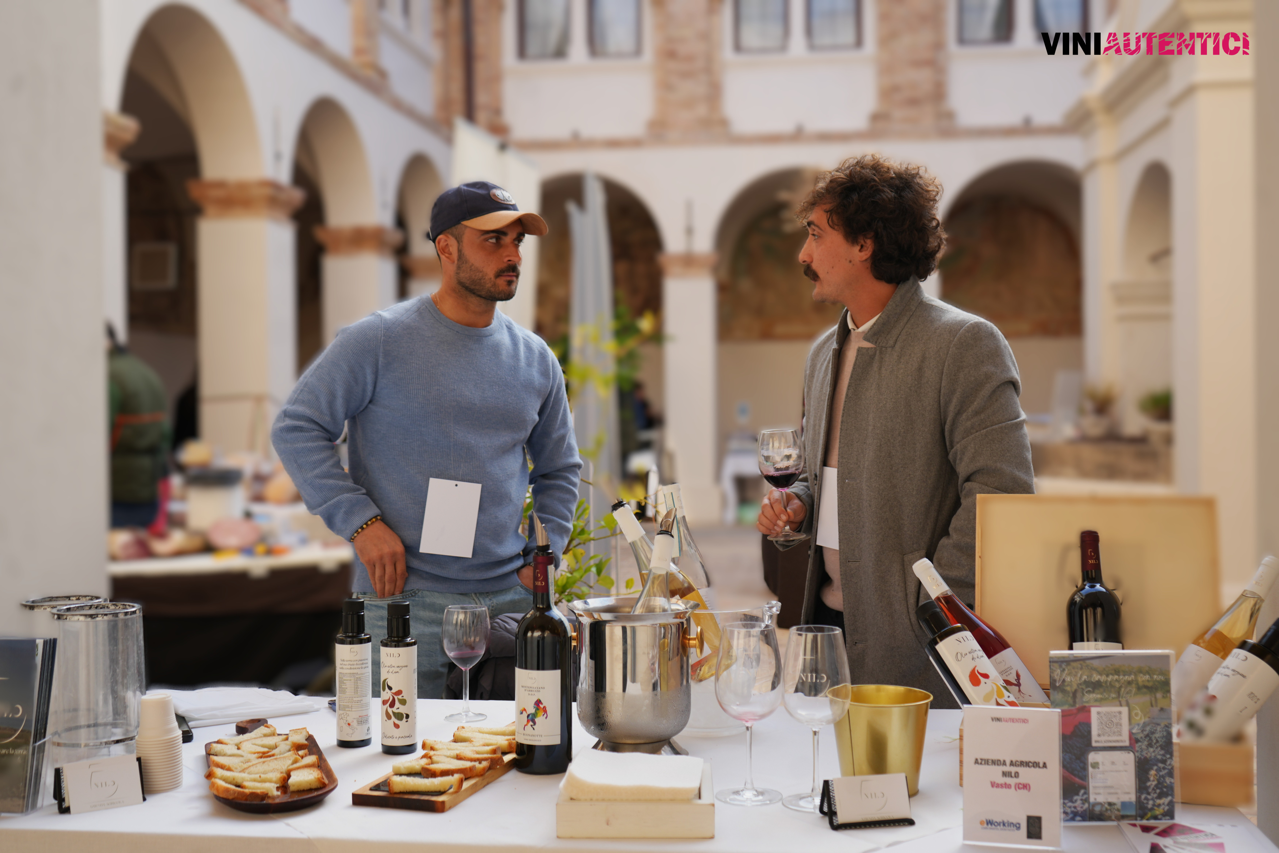 30 ettari tra mare e vigna: la scommessa di due fratelli sulla collina di Vasto 30 ettari tra mare e vigna: la scommessa di due fratelli sulla collina di Vasto