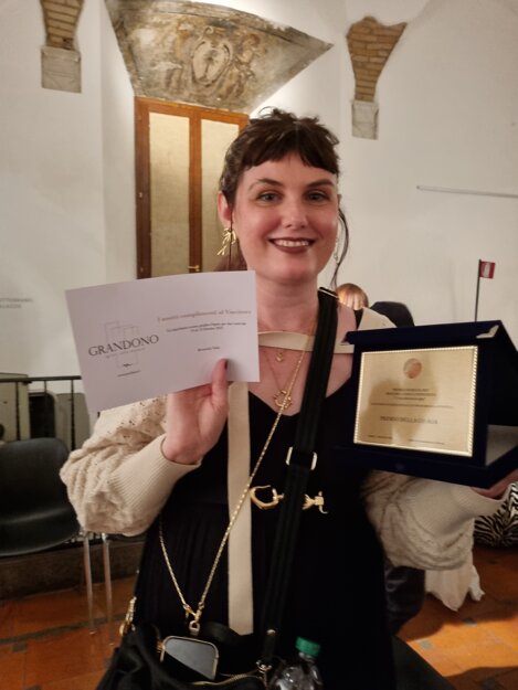 vincitrice premio giuria jennifer tartaglione siems.jpeg