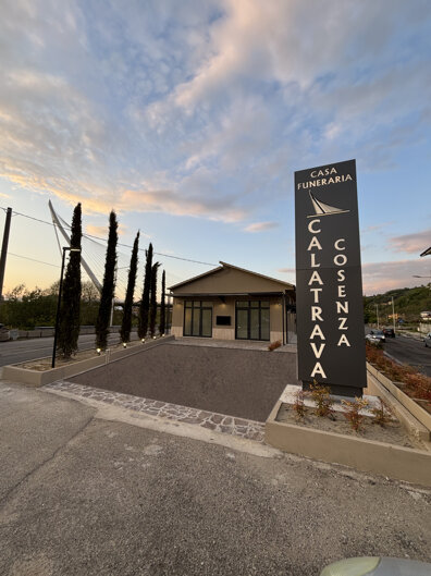 facciata.jpeg facciata.jpeg