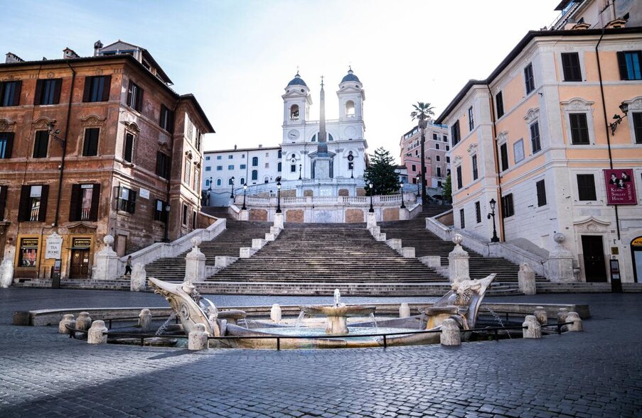 Dentista vicino Piazza di Spagna Roma Centro storico dott. romano Mei Caldora
