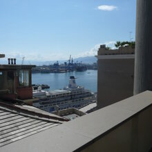Dalla Facoltà di Architettura di Genova vista del porto