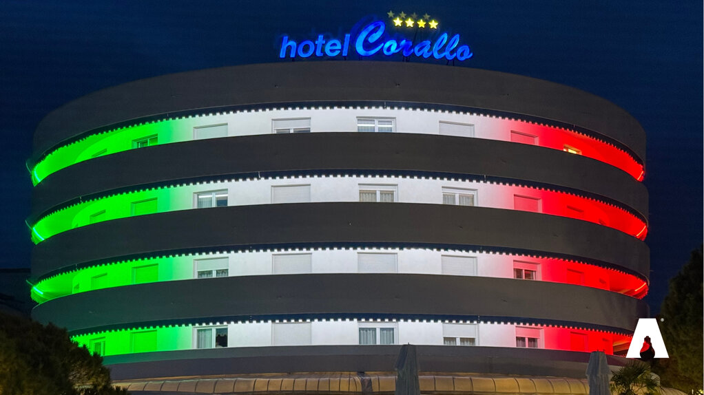immagine di sezione larga (1600 x 900 px).zip - hotel corallo 5 (ita).jpeg