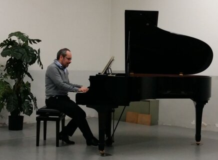 1e5486f2437e81a67a87fc92a90584bd89500b0c 1e5486f2437e81a67a87fc92a90584bd89500b0c