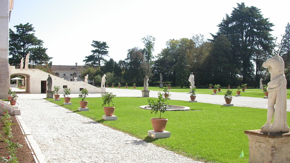 6ab451f8-6c2e-4311-9838-13813a90f8b0 6ab451f8-6c2e-4311-9838-13813a90f8b0