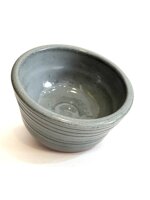 piccola-ciotola-in-ceramica-realizzata-a-mano