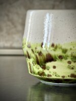 tazzabicchiere-in-ceramica-artigianale-smalto-bicolore-verde-muschio-e-beige-speckle tazzabicchiere-in-ceramica-artigianale-smalto-bicolore-verde-muschio-e-beige-speckle