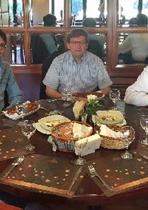 Con Bilgütay Kaan Öztürk Flora Vedovelli, Nazim Zeki Kaan Öztürk e Cagil Cap