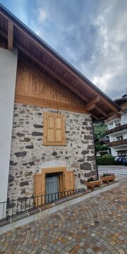 dimora_dajana_dimora_zoe_esterno_pietra_faccia_vista.jpeg
