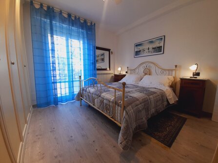 nicocamera2.jpeg nicocamera2.jpeg