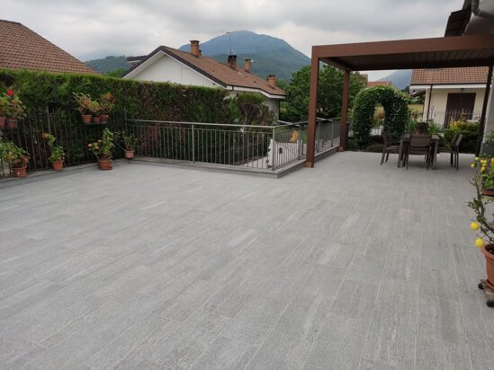 terrazzo aquascud +piera di bagnolo .jpeg