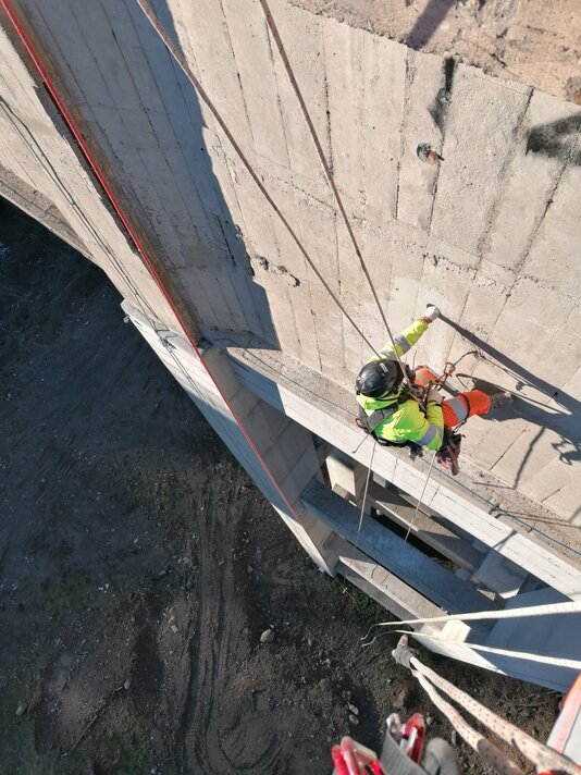 LAVORI IN QUOTA ISPEZIONI SU FUNI SICUREZZA CONTROLLI NON DISTRUTTIVI MONITORAGGI