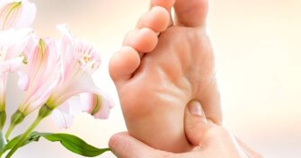riflessologia-plantare-03-710x375.jpeg