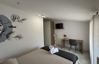 img_9083.jpeg img_9083.jpeg