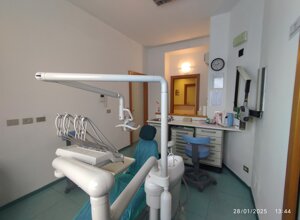 studio operativo studio dentistico v,le Isonzo 8 Milano
