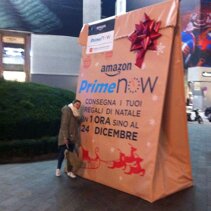 scultura gigante mock up Milano