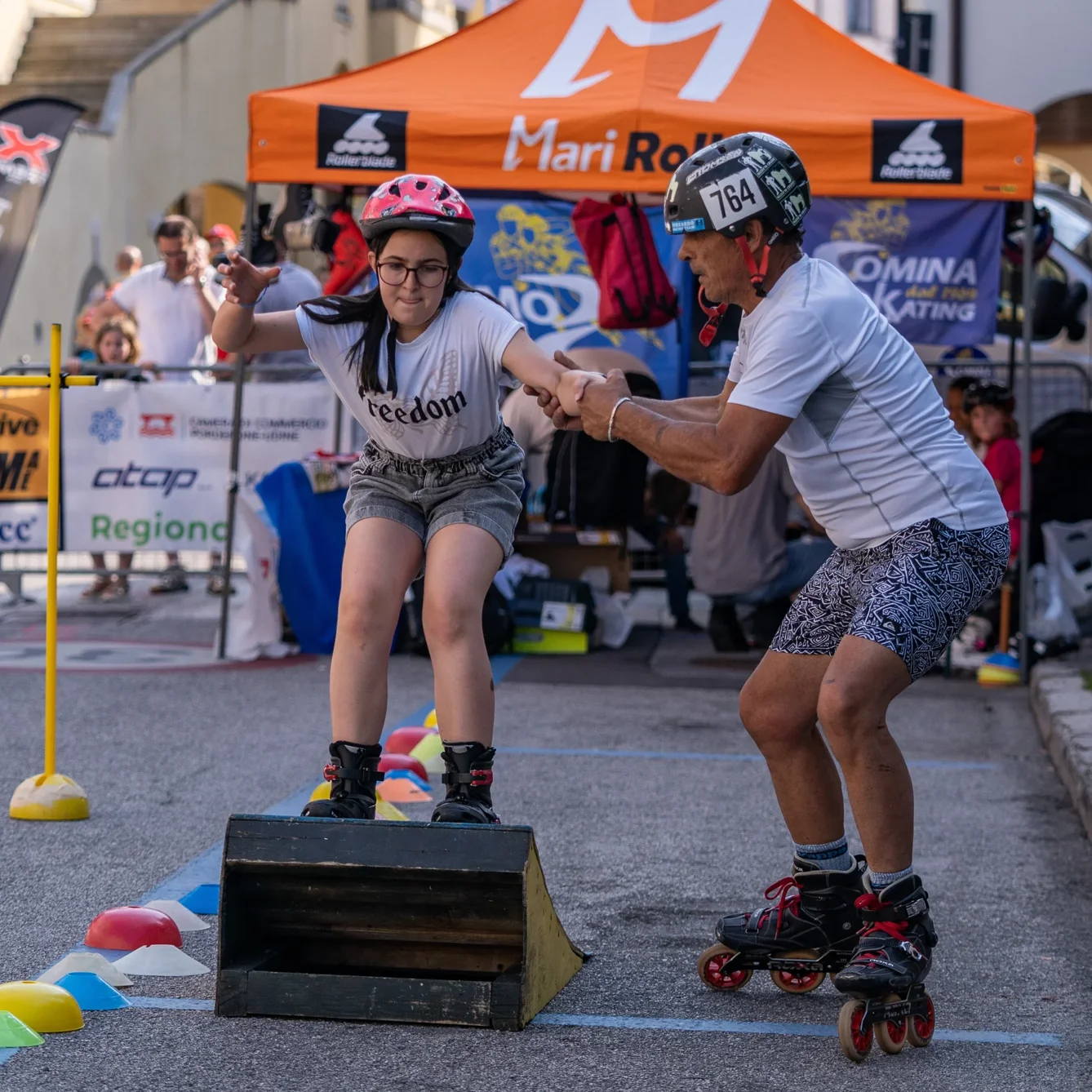 inlineskating_8268cc74-d226-4744-84fd-75316c927a7a