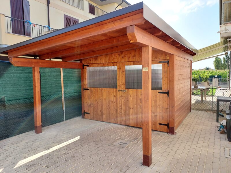 Vedi in garage car-port Vedi in garage car-port