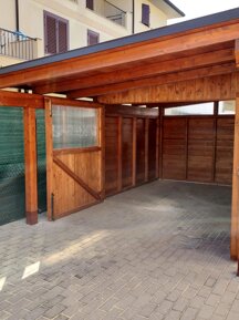 Garage con sporto anteriore Garage posto auto che si può trasformare in casetta