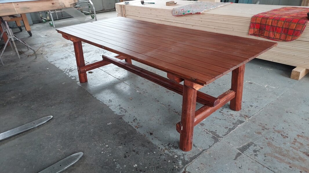 Vedi in tavoli e panche Vedi in tavoli e panche