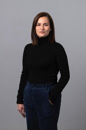 sara yoga.jpeg sara yoga.jpeg