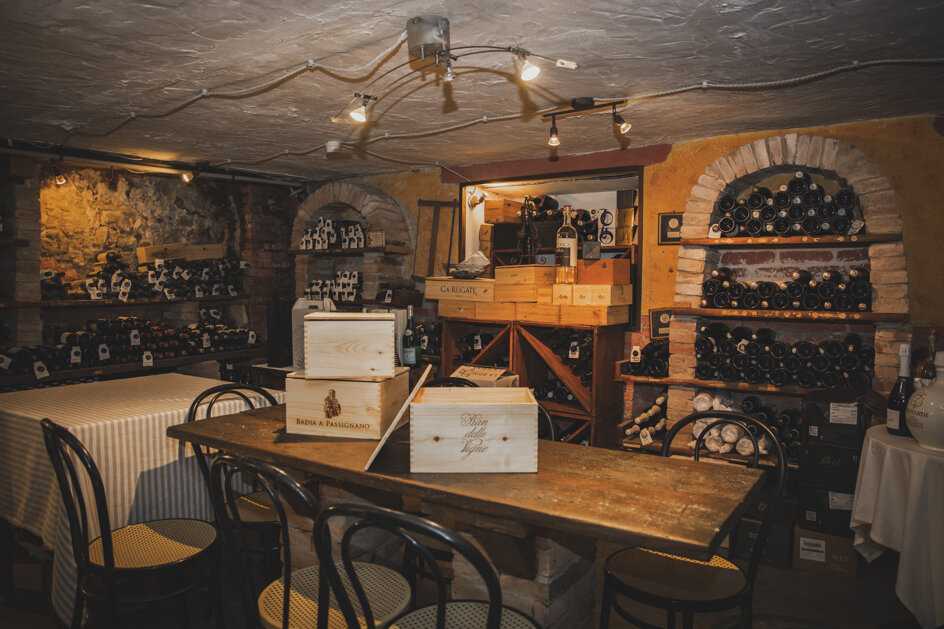 em_i8773.jpeg em_i8773.jpeg