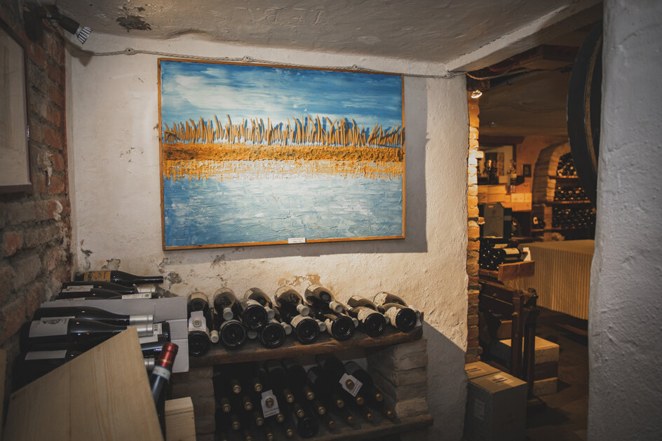 em_i8790.jpeg em_i8790.jpeg