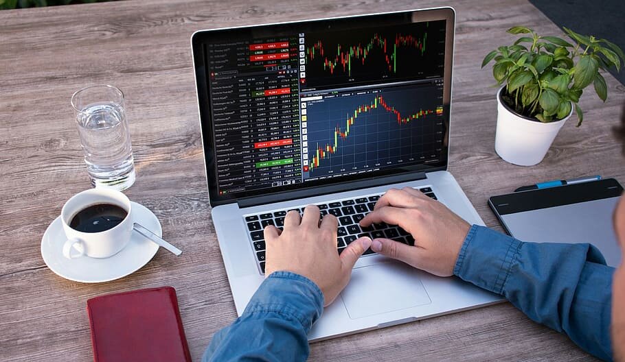 Trading online vs gestione di portafoglio