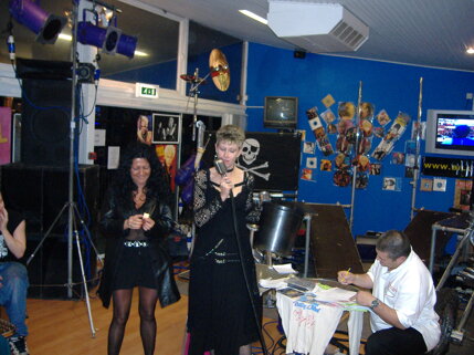 048dff1df9a4cfd7e40de2590303cd4cfe98870e