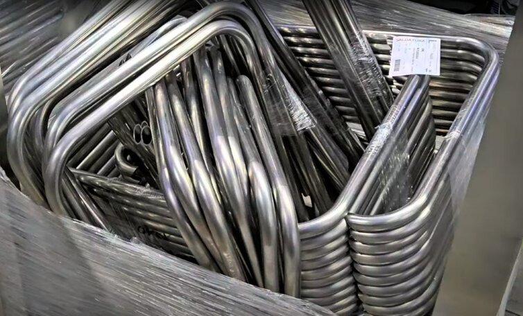 Bent and welded aluminium tubes for aerial platform gondolas