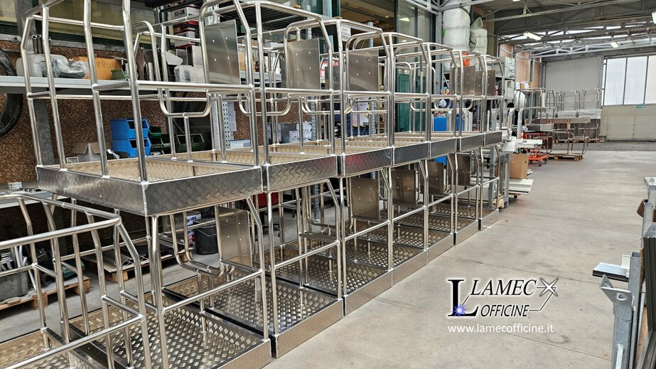 Cestelli porta persone in alluminio per piattaforme aeree, produzione in serie