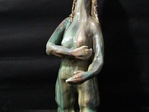 Ceramica ossidi e smalti in diverse cotture. Anno 2007. cm.18x70x20