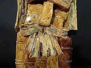Ceramica ossidi e smalti in diverse cotture. Anno 2012. cm.28x54x22