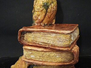 Ceramica ossidi e smalti in diverse cotture. Anno 2012. cm.26x37x23