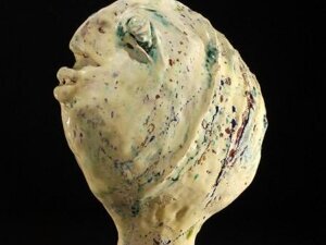 Ceramica ossido rame e smalti. Anno 2007. cm. 28x26x12