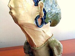 Ceramica ingobbio. Anno 2007. cm.18x28x28