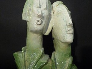 Ceramica ossidi e smalti in diverse cotture. Anno 2012. cm.16x44x34