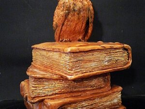 Ceramica ossidi e smalti in diverse cotture. Anno 2011. cm.28x38x21