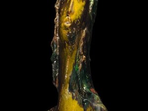 Ceramica ossidi e smalti in diverse cotture. Anno 2008. cm.16x36x24