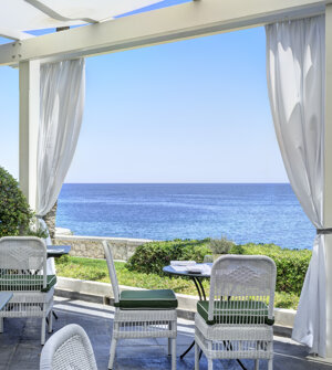 rfh%20villa%20igiea%20alicetta%20bistro%20eggplant%20sandwich,%20tomato%20tartare,%20basil%20and%20tangerines%20from%20the%20garden%209468%20adl%20june%2024%20(1).jpeg