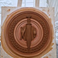 Scudo decorativo Scultura di Luigi Ottolino, Gigi Ottolino per la serie tv Those About to Die