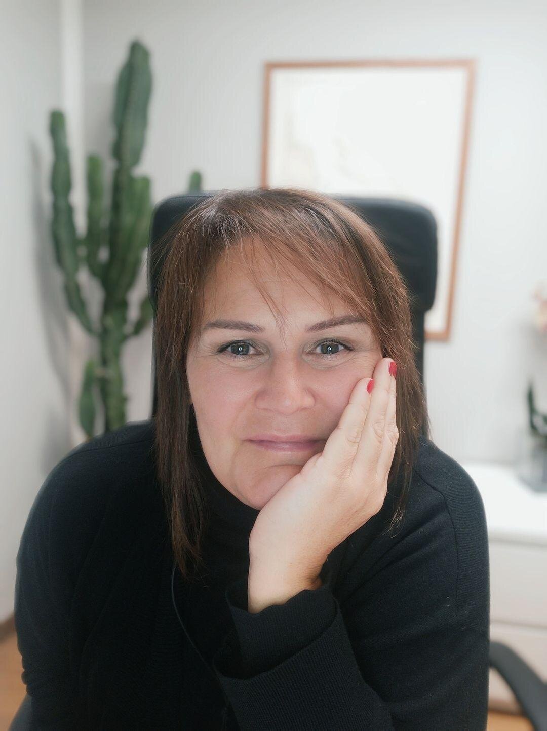 VUOI STUDIARE CON TUO FIGLIO/A PER ESSERE CERTA CHE VADA BENE A SCUOLA, MA LUI/LEI NON TI VUOLE PIU&rsquo; INTORNO. SEI PREOCCUPATA E TI CHIEDI: COSA E&rsquo; SUCCESSO? DOV