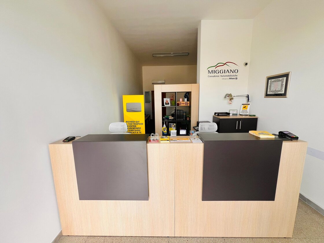 Reception AutoPratiche Miggiano Lecce - Area accoglienza
