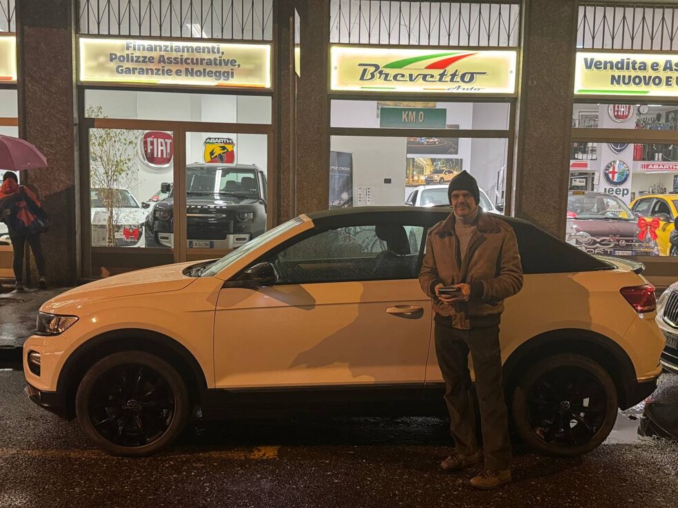 t-roc cabrio usata.jpeg