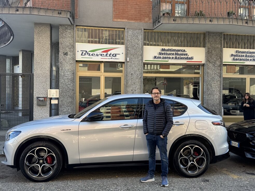 stelvio usato pari al nuovo aziendale cliente ventennale.jpeg