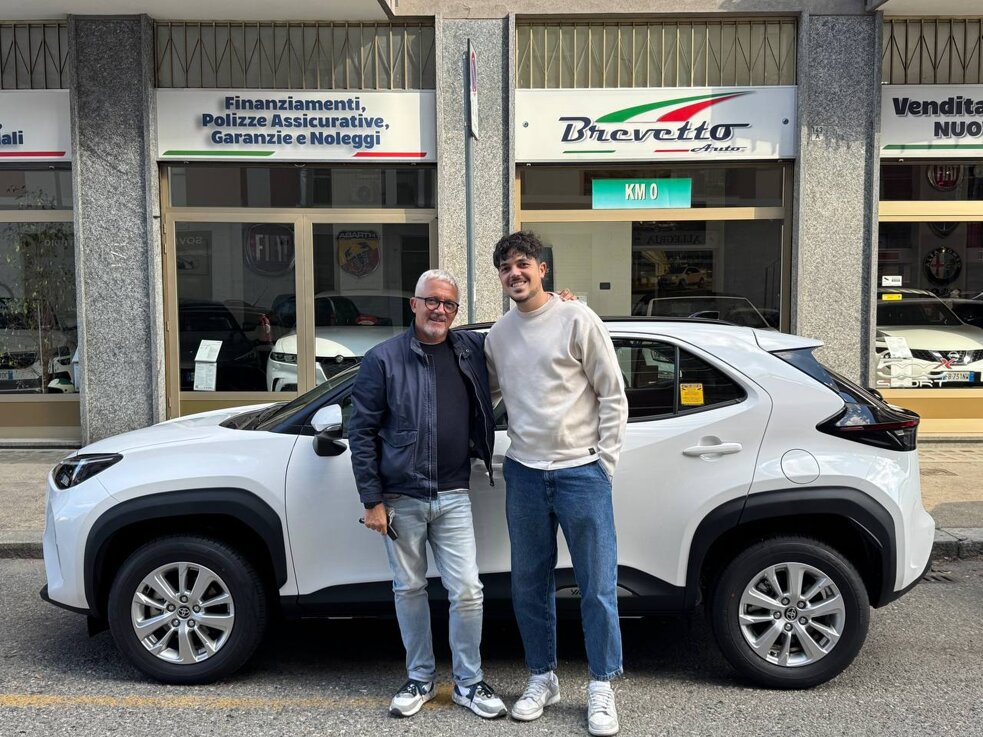 nuova yaris cross allestita taxi.jpeg