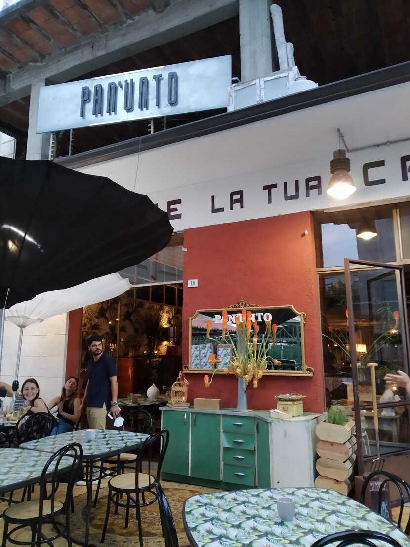 Personalizzazione tavoli per esterno.