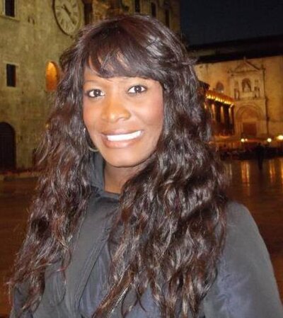 aquel Santana docente qualificata di lingua portoghese per italiani