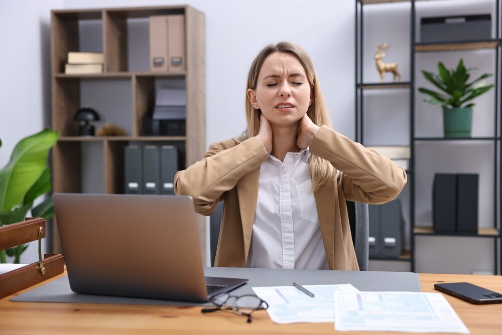 Mal di testa e tensioni cervicali: esiste davvero una correlazione?